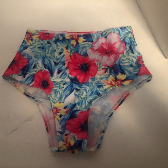 Bikini Pink Floral Halter High Waist Two Piece Swimtsuit New in Package Size S - Picture 3 of 7